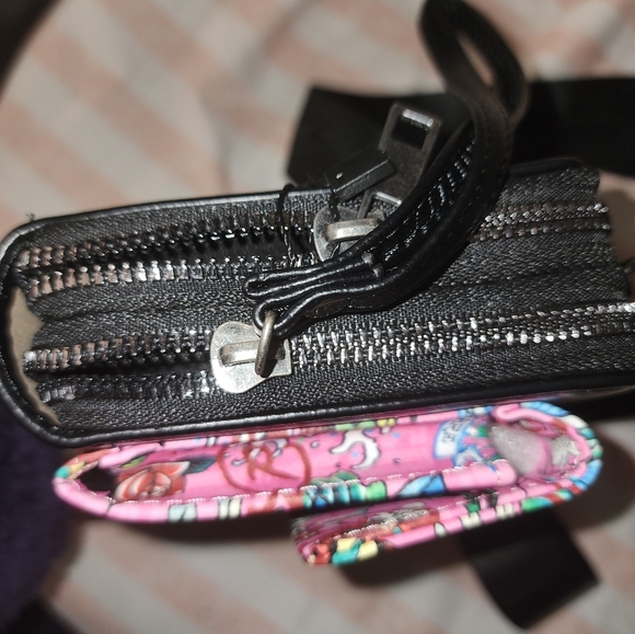 NWT Ed Hardy Black Pink Love Kills Slowly Large Wallet Crossbody Bag - Picture 5 of 5